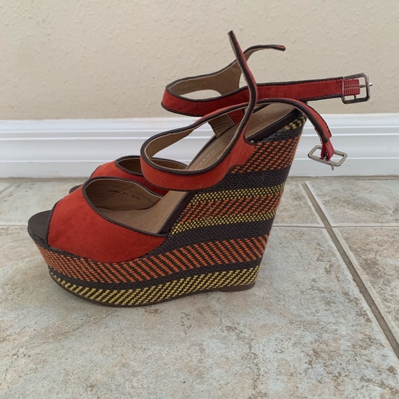 Shoes - Picture 2 of 3